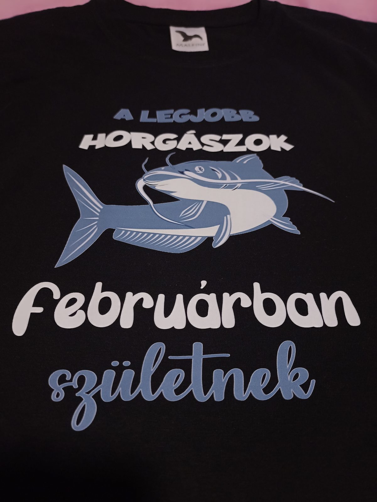 A legjobb horgászok februárban születnek – harcsás póló