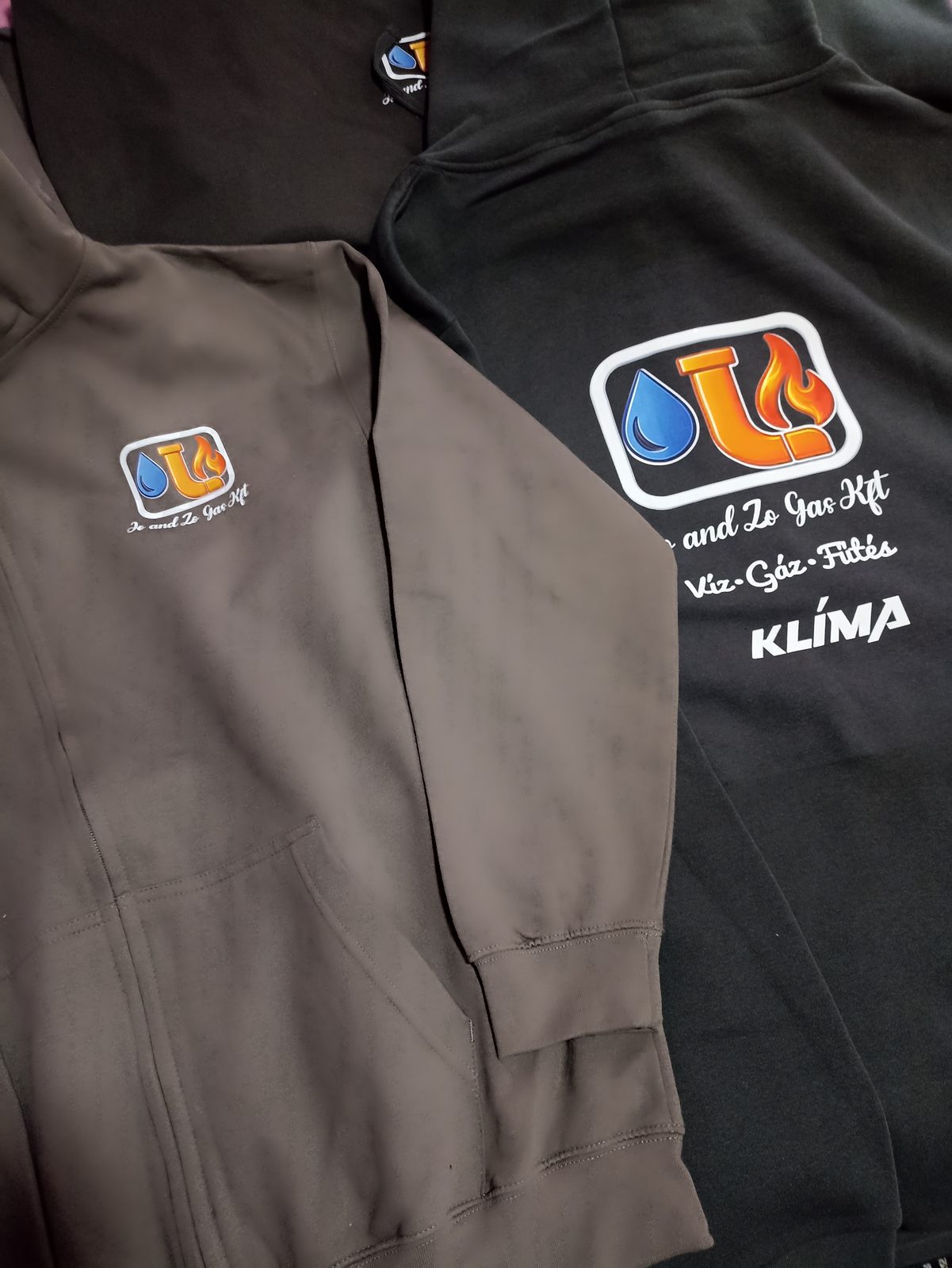 Jo and Zo Gas Kft softshell dzseki és pulóver logóval