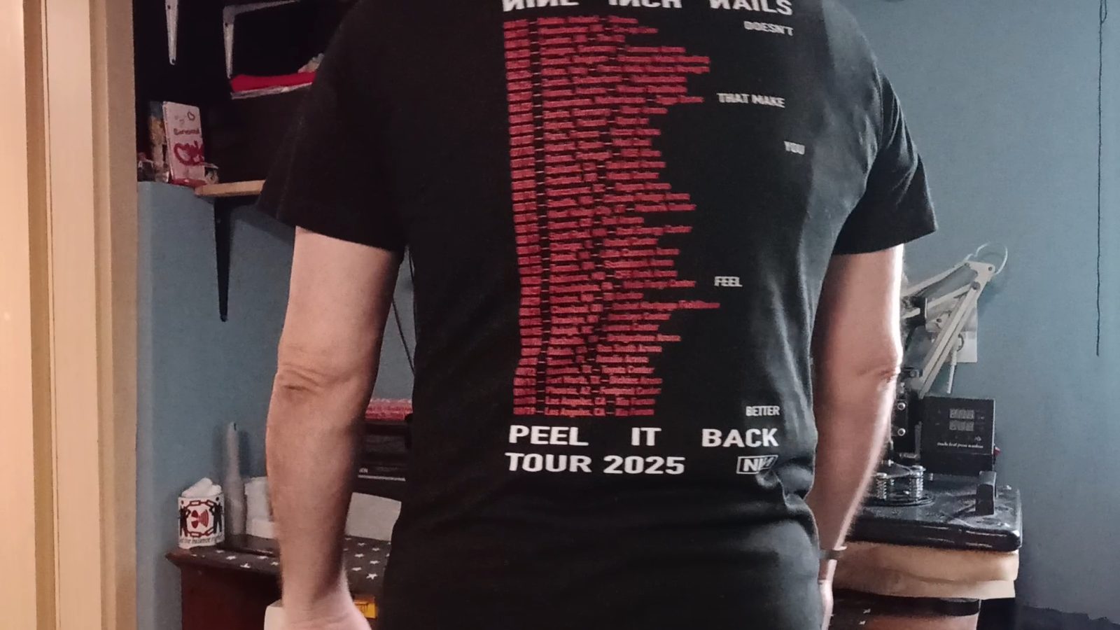 Nine Inch Nails Peel It Back Tour 2025 fekete póló hátul