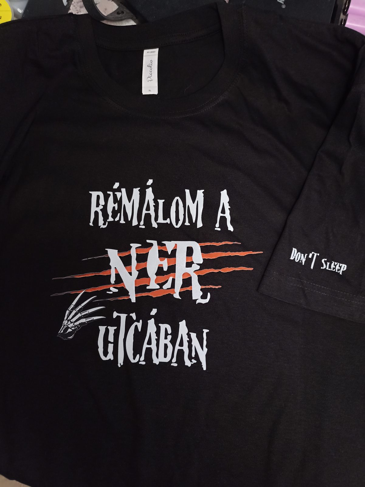 Rémálom a NER utcában horror-humoros fekete póló