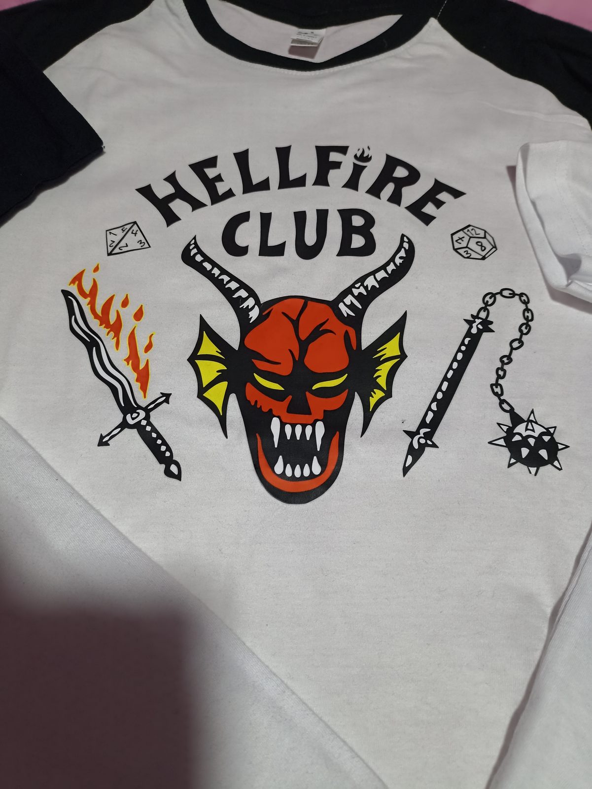 Stranger Things Hellfire Club raglan póló